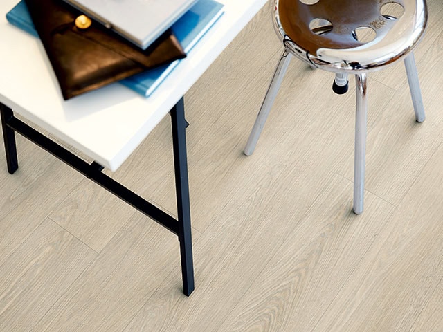 Pergo - Vinyl - Classic Plank - VXX07 - 40013 - Laminate Flooring