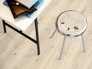 Pergo - Vinyl - Classic Plank - VXX07 - 40017 - Laminate Flooring