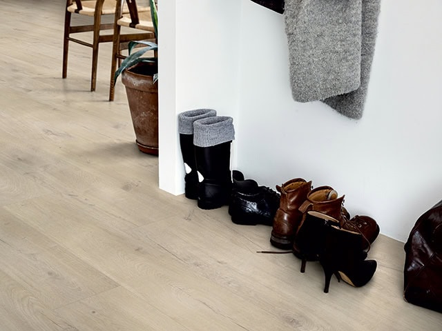 Pergo - Vinyl - Modern Plank - VXXX - 40103 - Laminate Flooring