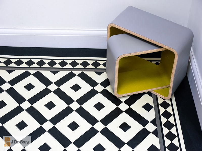 Marmoleum RD110 Paired With RDB205 Borders - Marmoleum Flooring