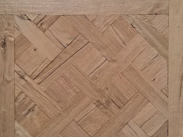 Rover'S Flooring - Special Design Floors - Ripped Oak Versailles Panel - Wood Flooring