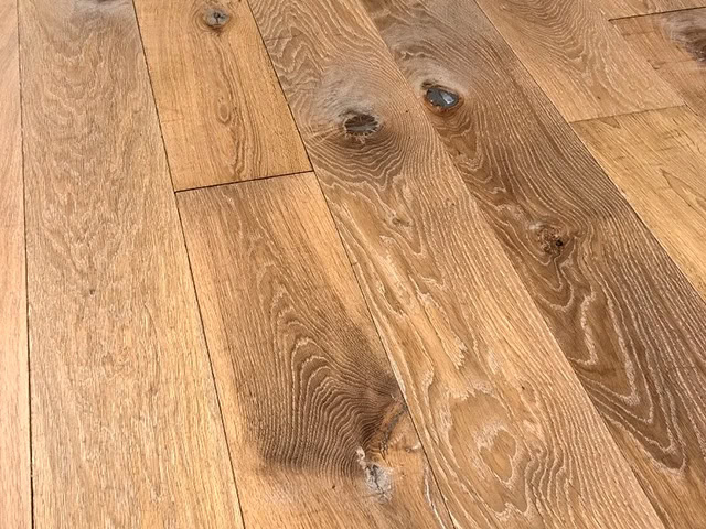 Rover'S Flooring - Various Floors - Distressed White Oak - Wood Flooring