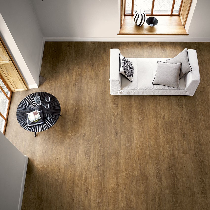 Amtico - Varnished Oak - Luxury Vinyl Tile (LVT) Flooring - Vinyl Flooring - Wood Flooring