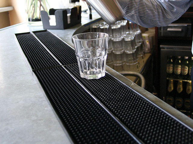 Coba Flooring – Mats For Catering – Fingertip Bar Mat