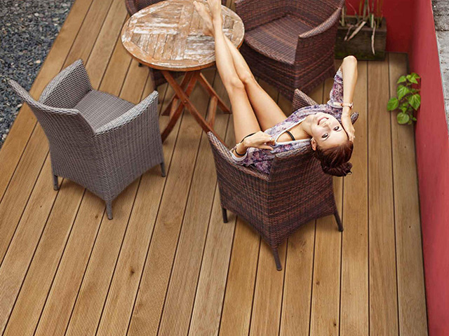Futura Floors – Outdoor Decking – Oak