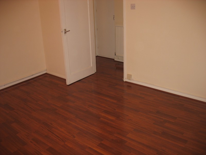 Living Rooms - Laminate