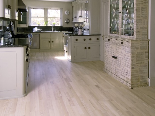 Junckers – Nordic Ash Harmony in Kitchen