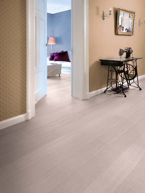 P113. Style SW Bamboo Whitened Lacq Plank