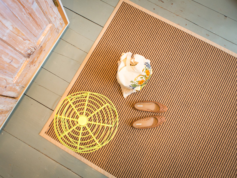 VM Carpets - Ruska Musta Beige