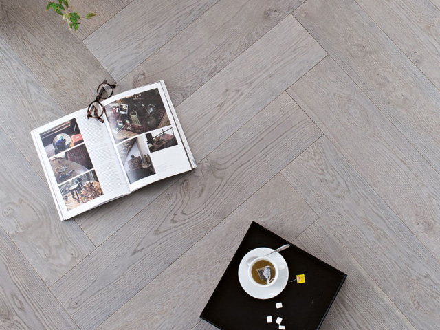 Timberwise – Oak Herringbone – Light Yllas