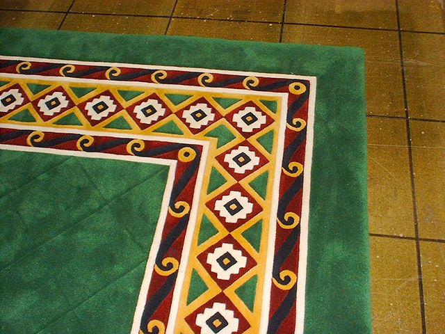 Trendy Tuft Carpets – 980a Dining Rug Border