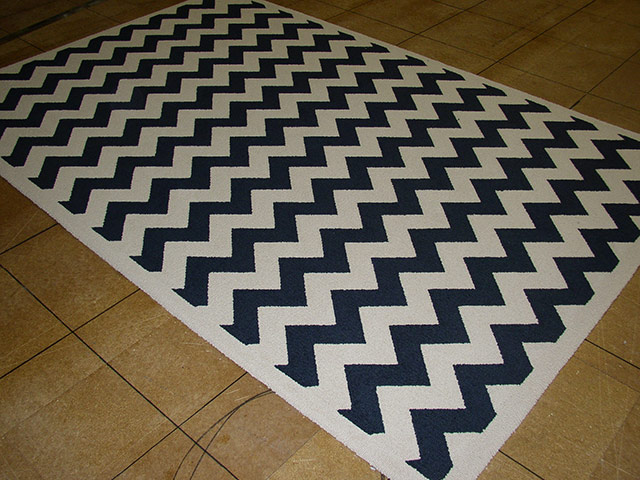 Trendy Tuft Carpets – Bespoke Rug 001