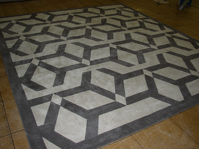 Trendy Tuft Carpets – Bespoke Rug 005