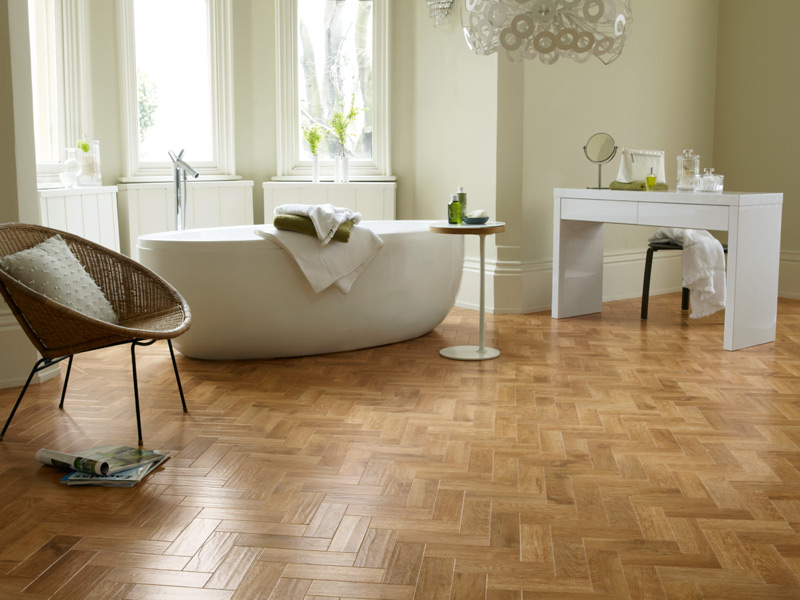 Karndean - Art Select Wood Flooring - AP01 Blond Oak - Luxury Vinyl Tile (LVT) Flooring - Vinyl Flooring - Wood Flooring