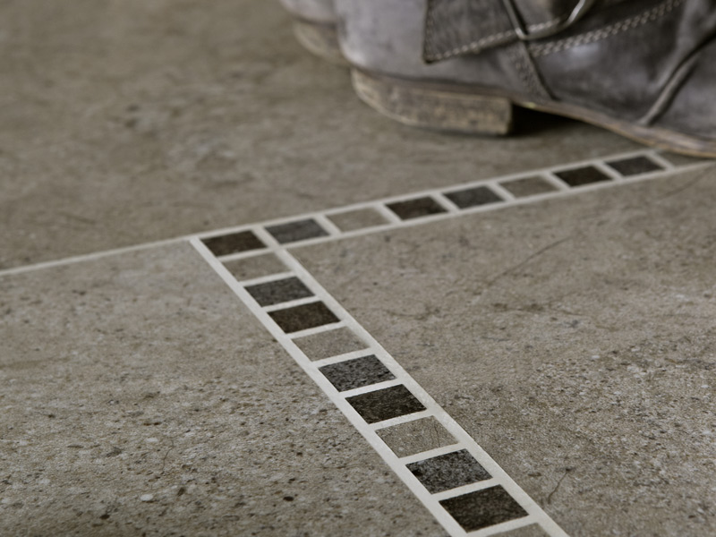 Karndean - Knight Tile Stone Tiles - ST13 Portland Stone - Luxury Vinyl Tile (LVT) Flooring - Porcelain Tile Flooring - Vinyl Flooring