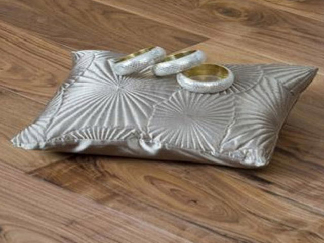 XYLO Walnut Engineered Lacquered D0029 American Black Walnut Rustic - Wood Flooring