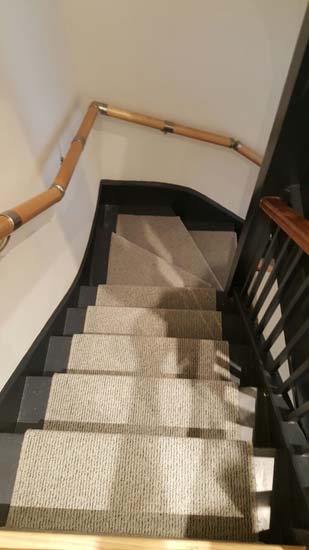 portfolio carpets stairs white carpet black steps 04
